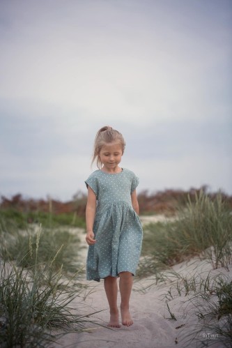 Lininė vaikiška suknelė "Mėtiniai žirniukai"